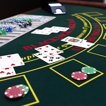Mastering Multiplayer Blackjack: Pro-Level Strategies for Table Domination