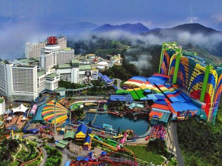 Leadership Transition at Genting Malaysia: Lim Kok Thay Steps Down as CEO, Tan Kong Han Takes the Helm